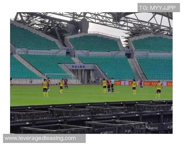 时代广州与青岛激战正酣比分揭晓精彩瞬间回顾与分析