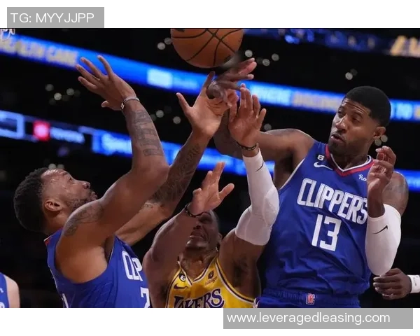 湖人对快船2013年10月30日精彩对决回顾与赛后分析