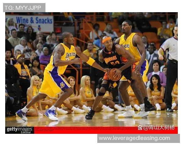 快船与湖人激战正酣精彩对决引发球迷热议与期待